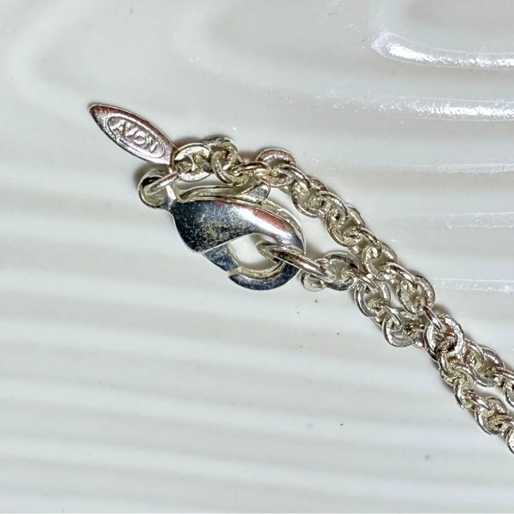 Avon lariat style necklace smokey grey rhinestones w/earrings Women’s jewelry